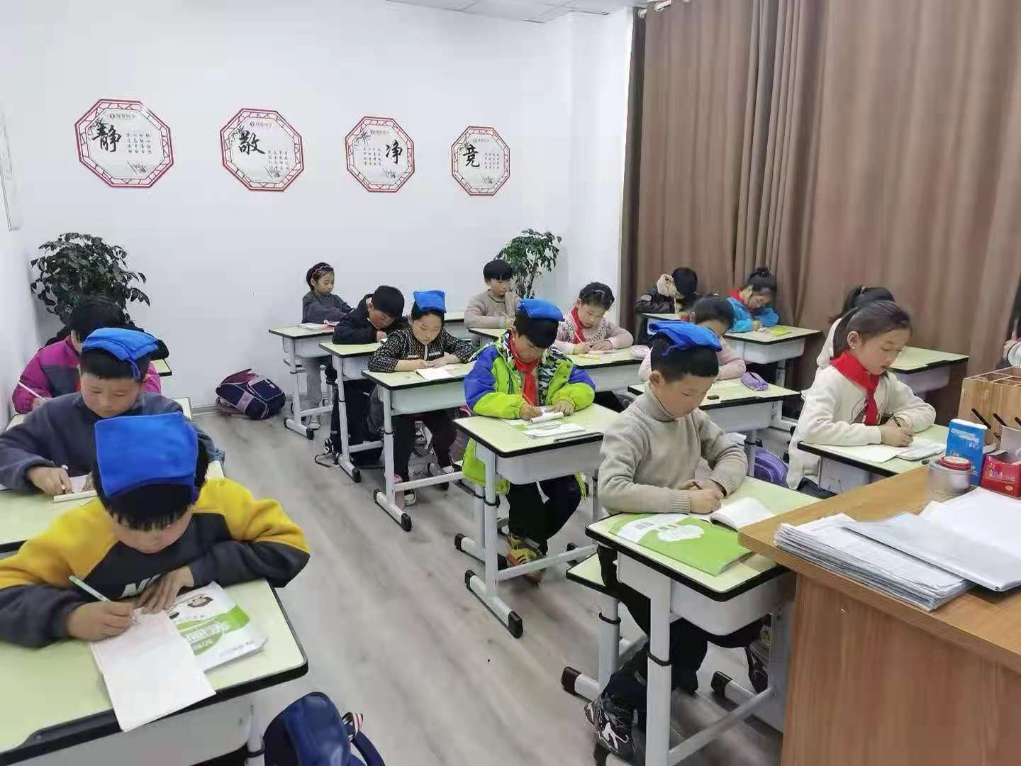 孩子的字寫得非常的差，我們應該怎樣幫助孩子