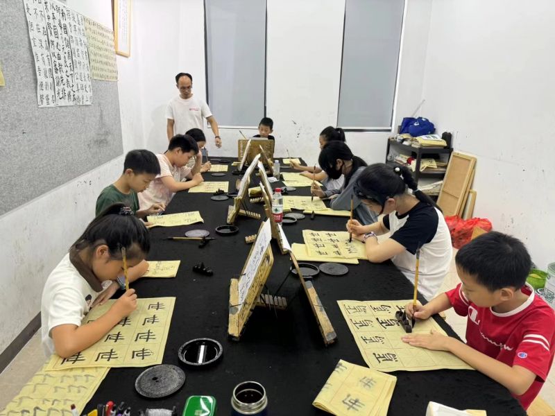 軟筆書法加盟-鋒格練字江蘇無錫宜興校區軟筆書法課堂